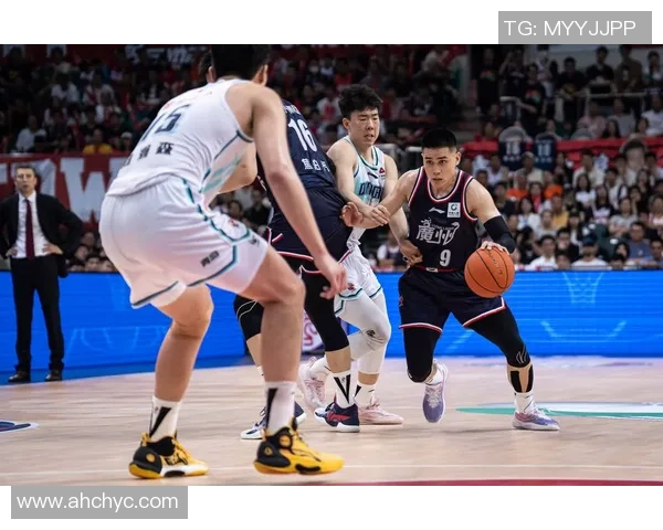 2017至2018赛季新疆队与青岛队精彩对决回顾与分析 2017至2018赛季新疆队与青岛队精彩对决回顾与分析