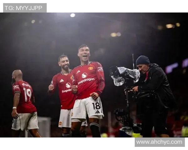 切尔西主场遭曼联逆转1比2遗憾落败引发热议